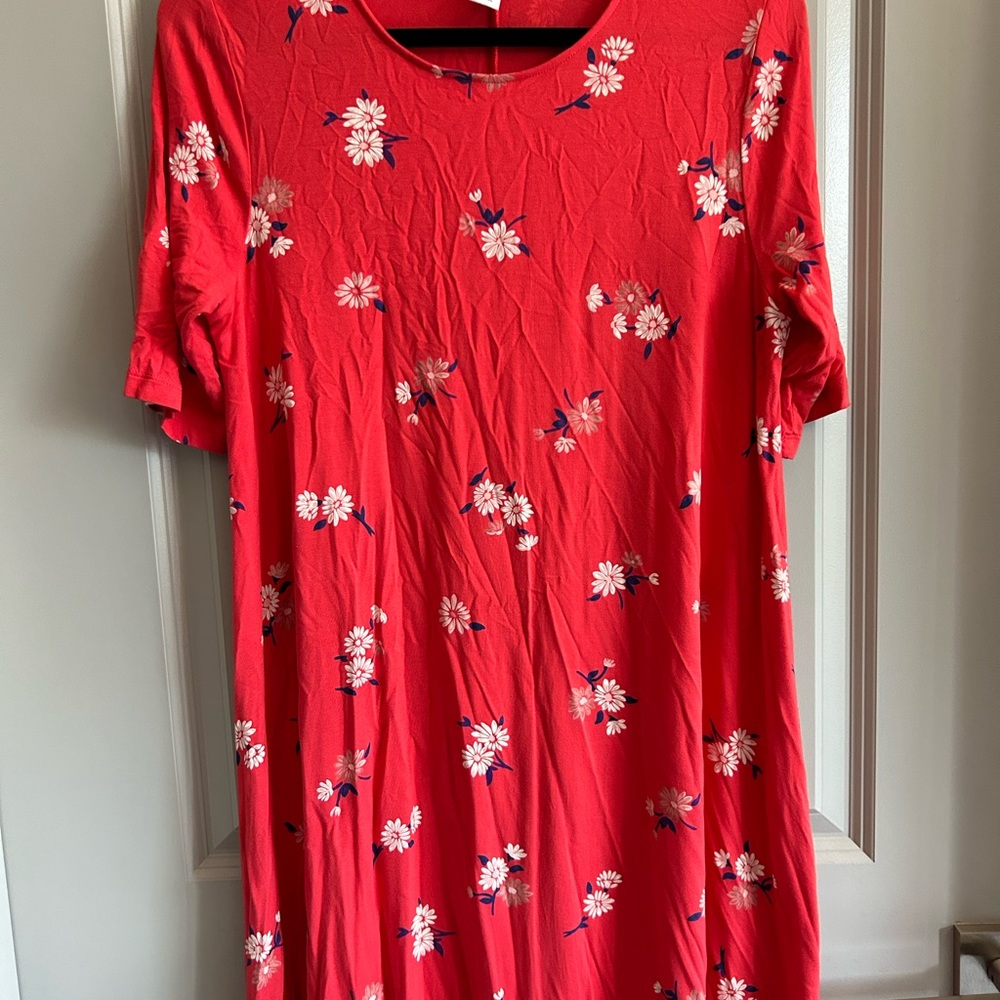 Floral Dress: Old Navy T Shirt Dress, Large